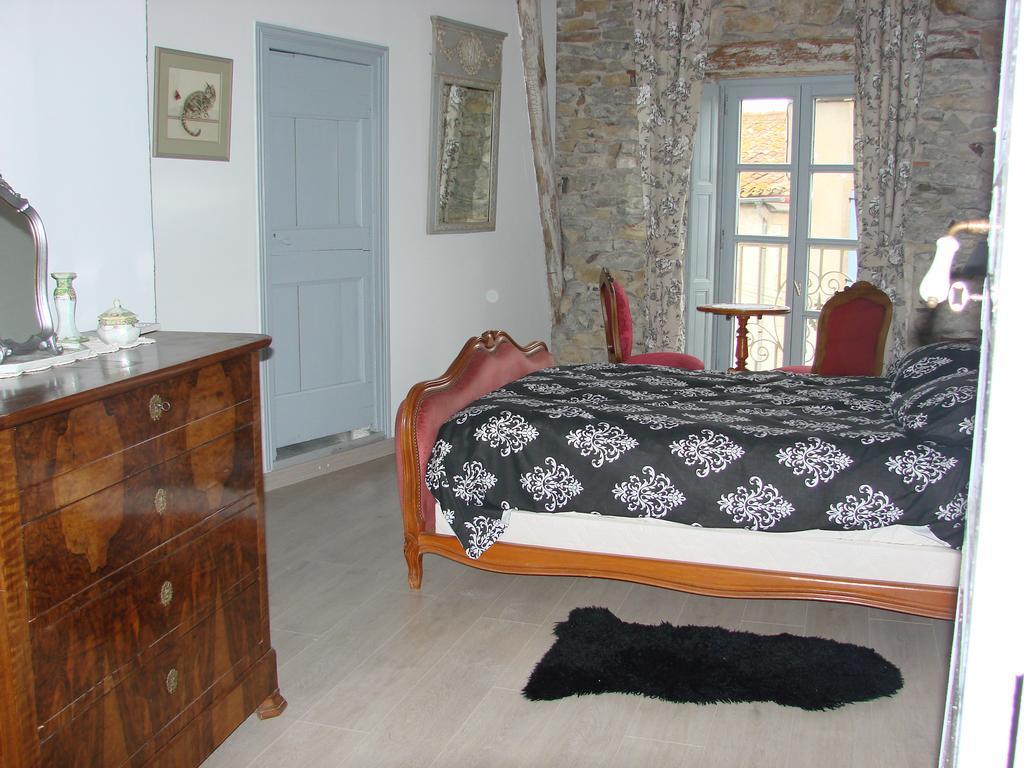 B&B Tour De Saint Anne Azille Номер фото